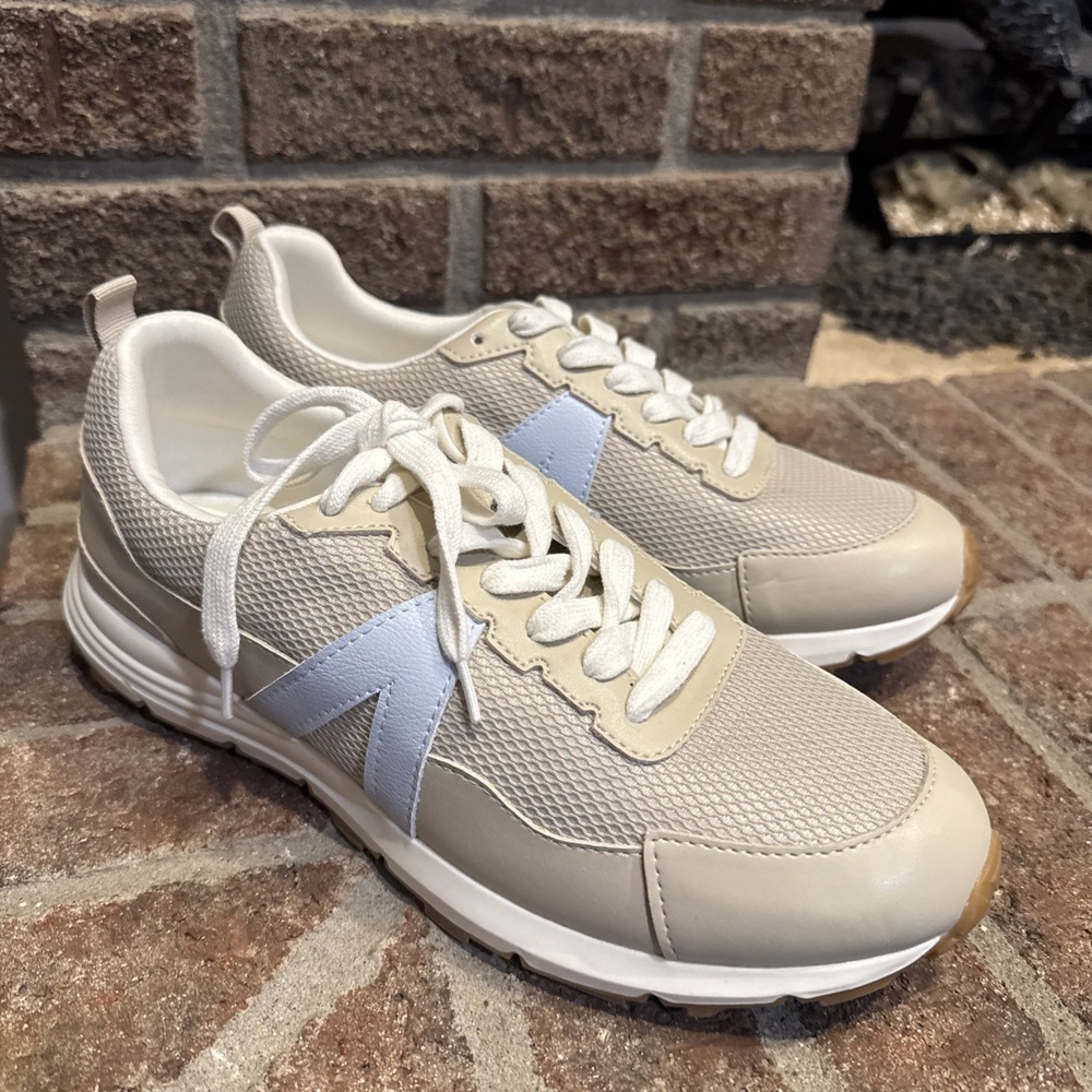MIA Krash Sneaker Womens Beige White Light Blue Logo Lace Up Sizeโ 10 #415